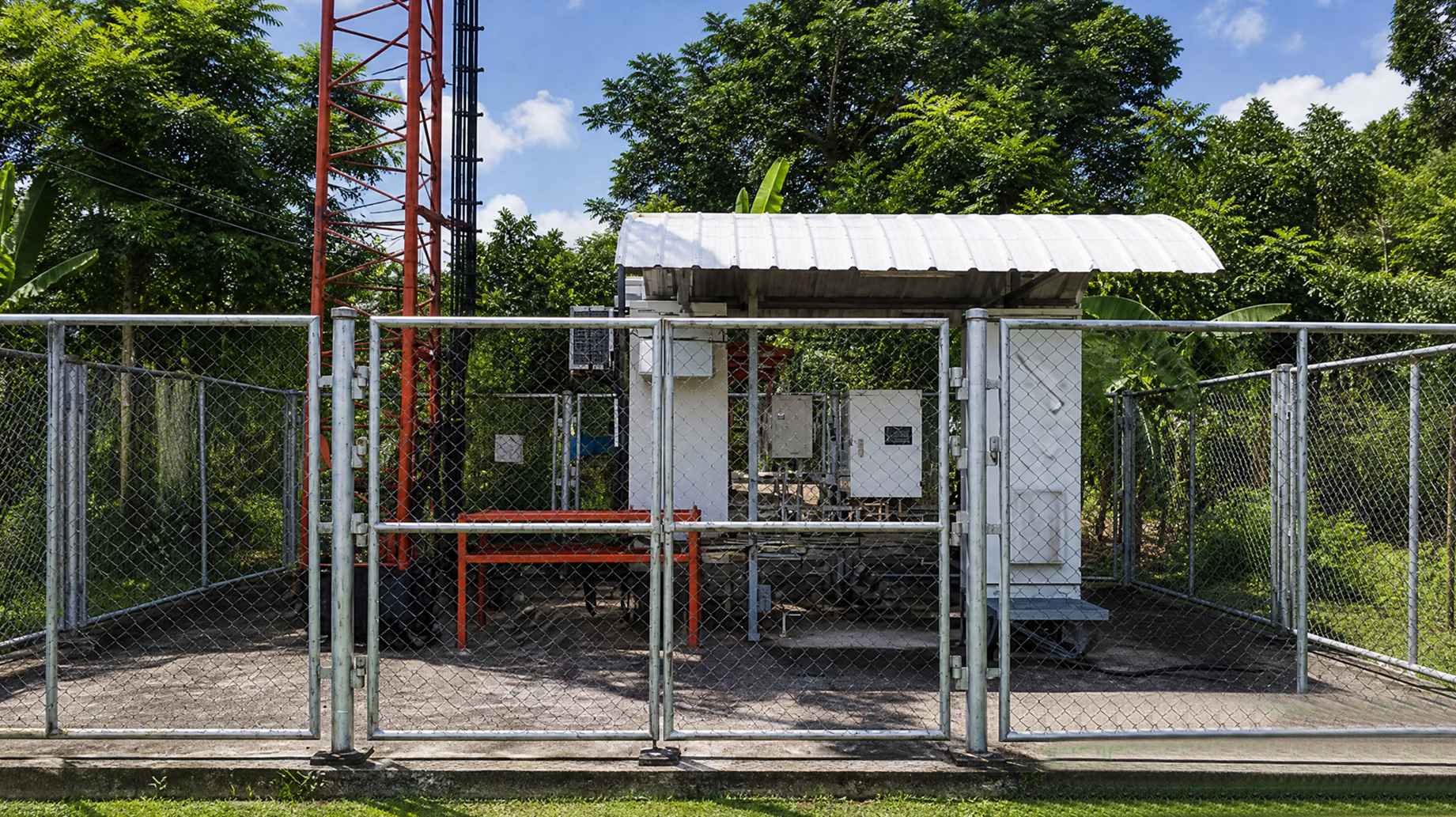 Telecom BTS in Thailand.jpg