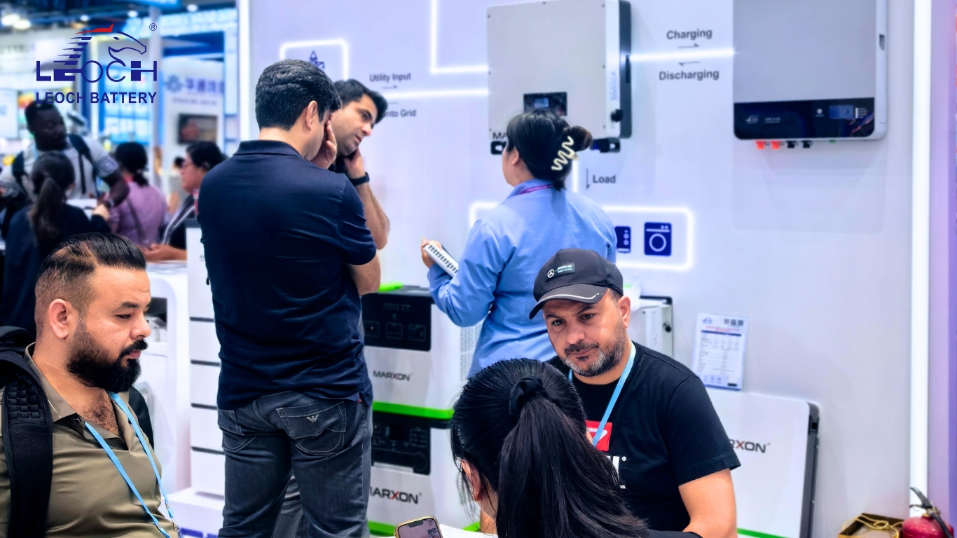 LEOCH Battery sales team is communicating with clients at the 137th Canton Fair.webp