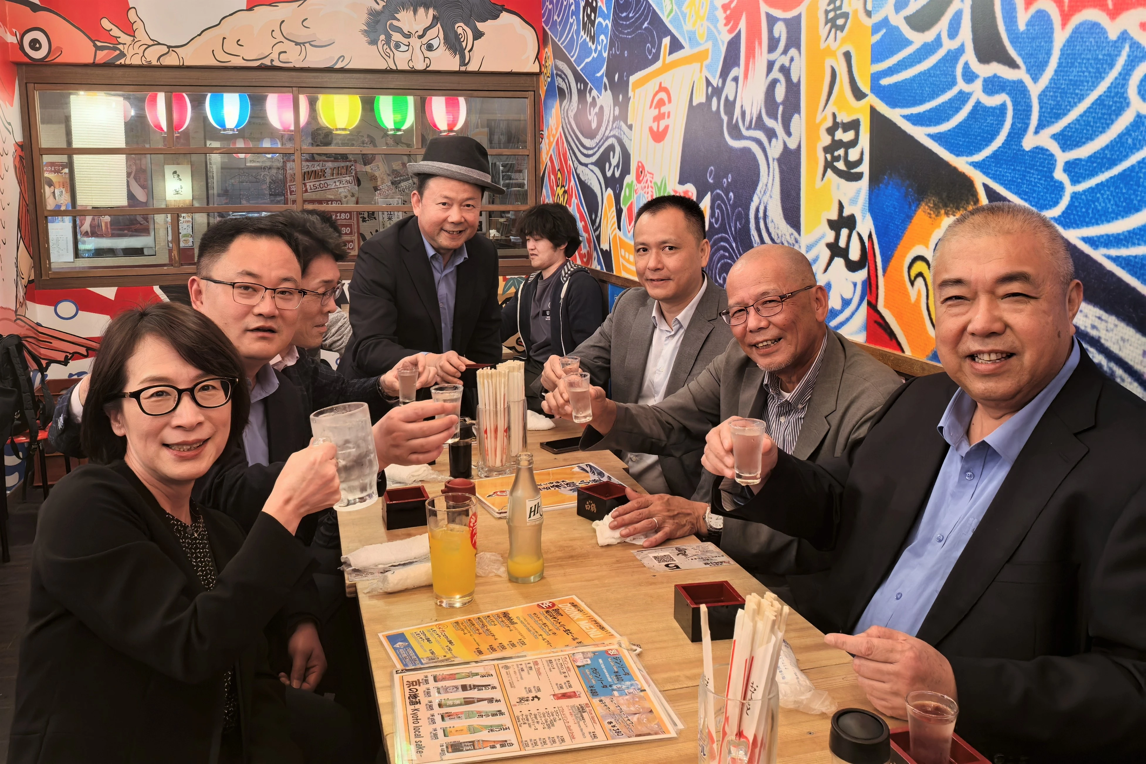 leoch team and gs yuasa have a dinner.webp